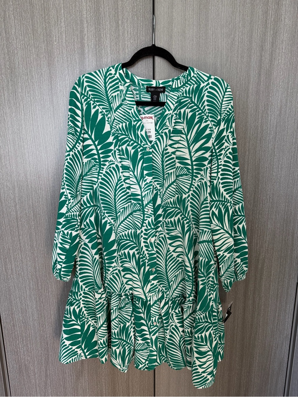 Green Leaf-Print V-Neck Tunic Dress by